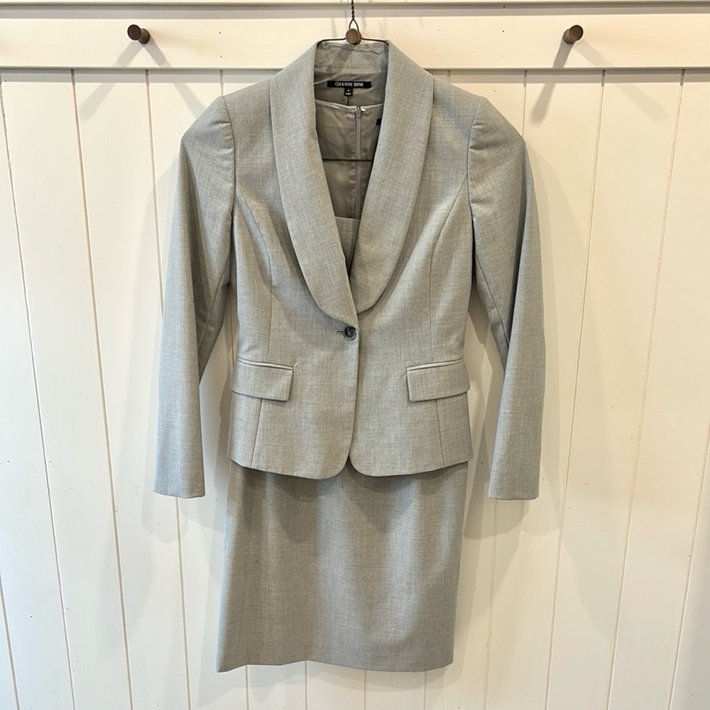 Elegant Gray Women's Dress Suit Set SZ 4
